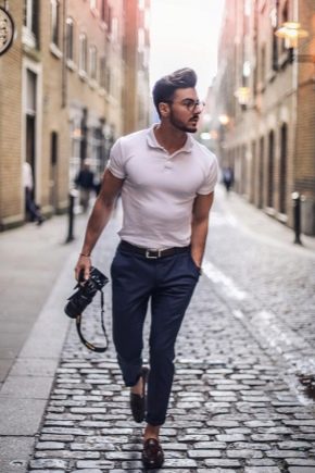 T-shirts homme blancs : quels styles et quoi porter ?