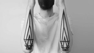 Tatouages ​​​​pour hommes dans le style du minimalisme