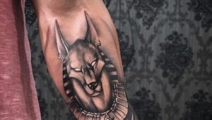 Anubis tattoo para sa mga kalalakihan