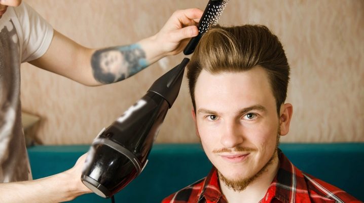 Caractéristiques de coupe et de coiffage Pompadour pour hommes