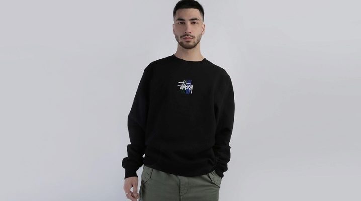 Sweats à capuche noirs pour hommes: types, choix, nœuds à la mode