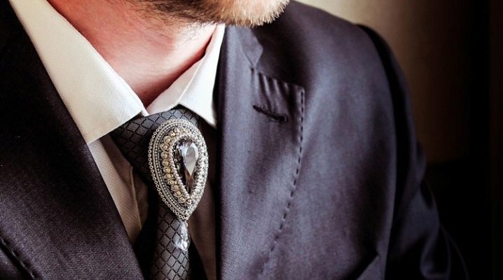 Broches homme : que sont-elles et comment les porter ?