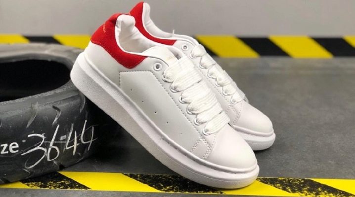 Mga sneaker ng kalalakihan ni Alexander McQueen: mga tampok at saklaw