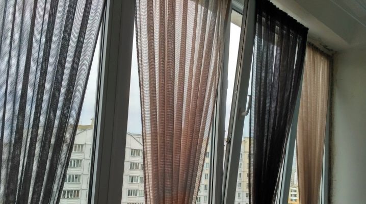 Kako objesiti zavjese na balkon?