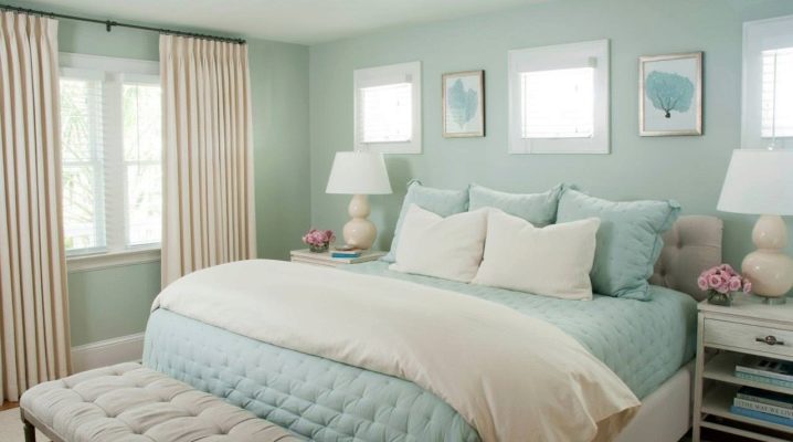 Bedroom in mint colors