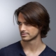 Options pour les coupes de cheveux pour hommes pour cheveux mi-longs