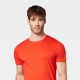 T-shirts pour hommes de différentes couleurs